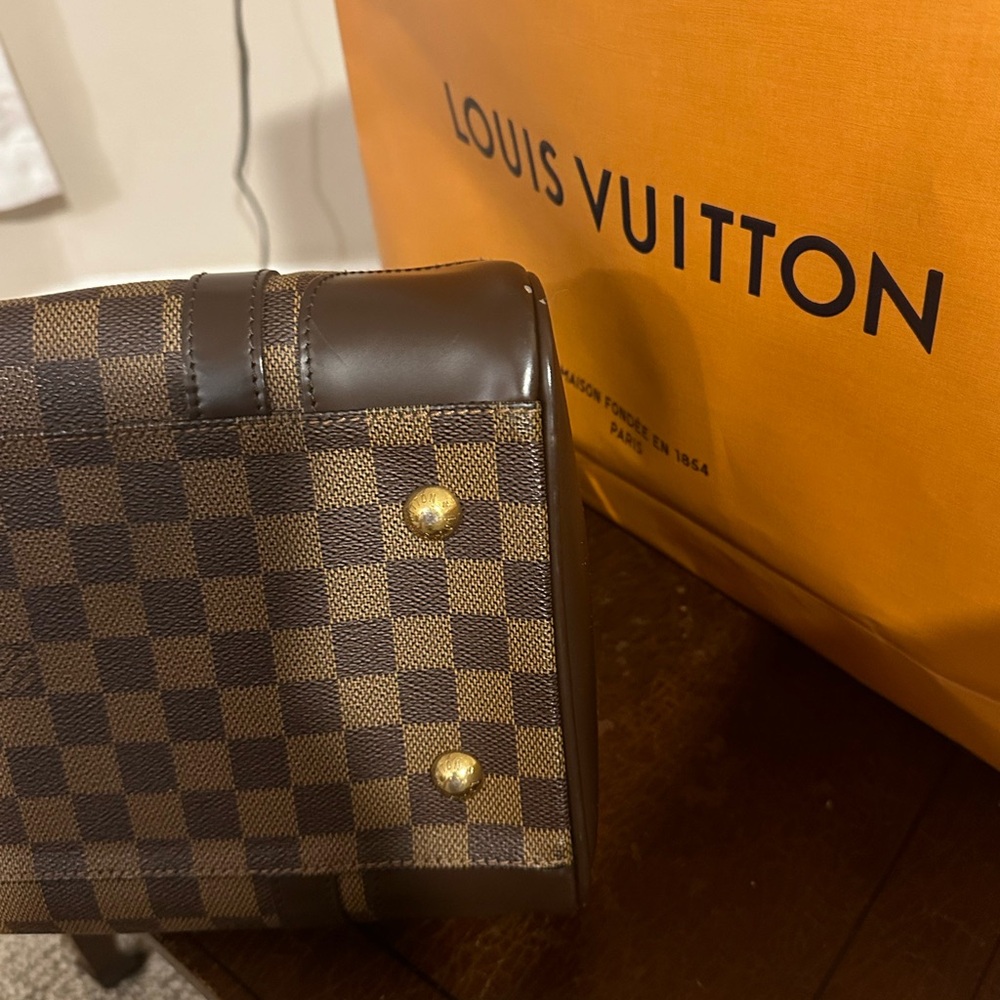 Louis Vuitton Berkeley - Picture 10 of 16
